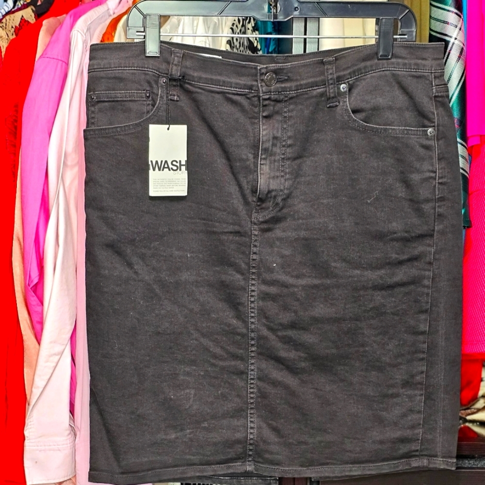 NWT Gap Black Denim Mini Skirt